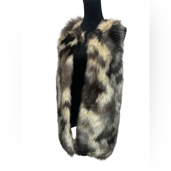 ALMOST FAMOUS FAUX FUR KNIT VEST BLACK/WHITE WOMENS SIZE MEDIUM - Picture 7 of 9